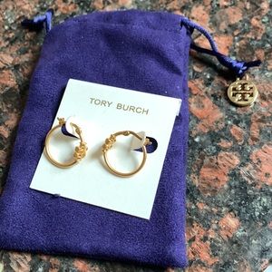 Brand new never worn Tori Burch small Eleanor hoop earrings.